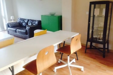 2 bed flat, Portland Road, Arboretum, Nottingham, NG74HR - Image 1